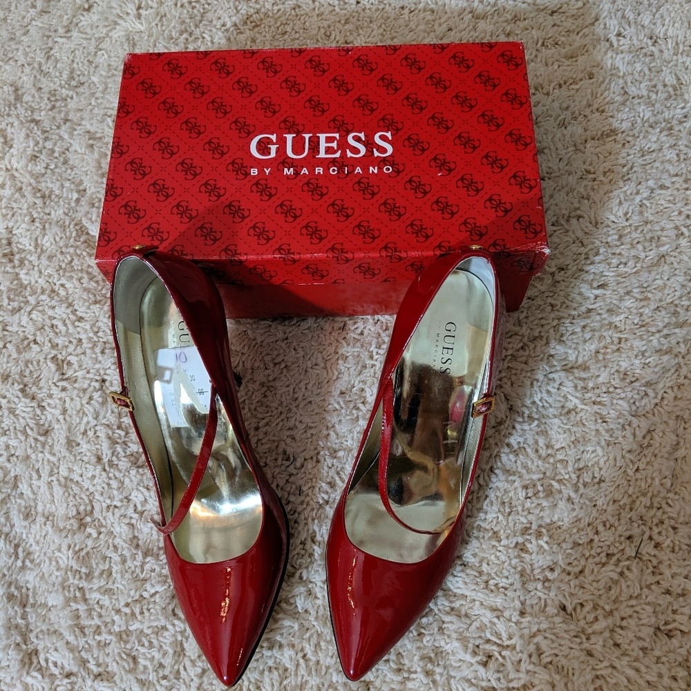 Red Guess heels - Picture 4 of 8
